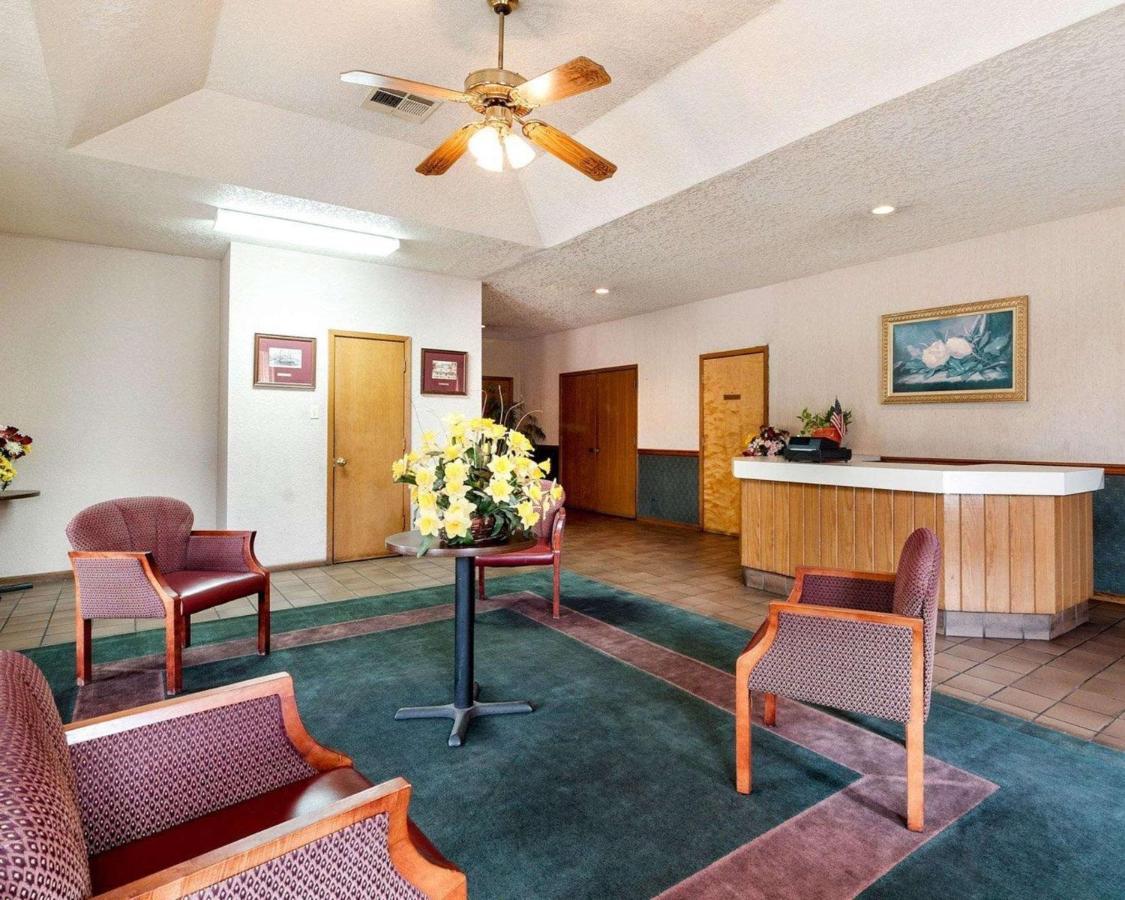 Rodeway Inn Jasper Exterior photo